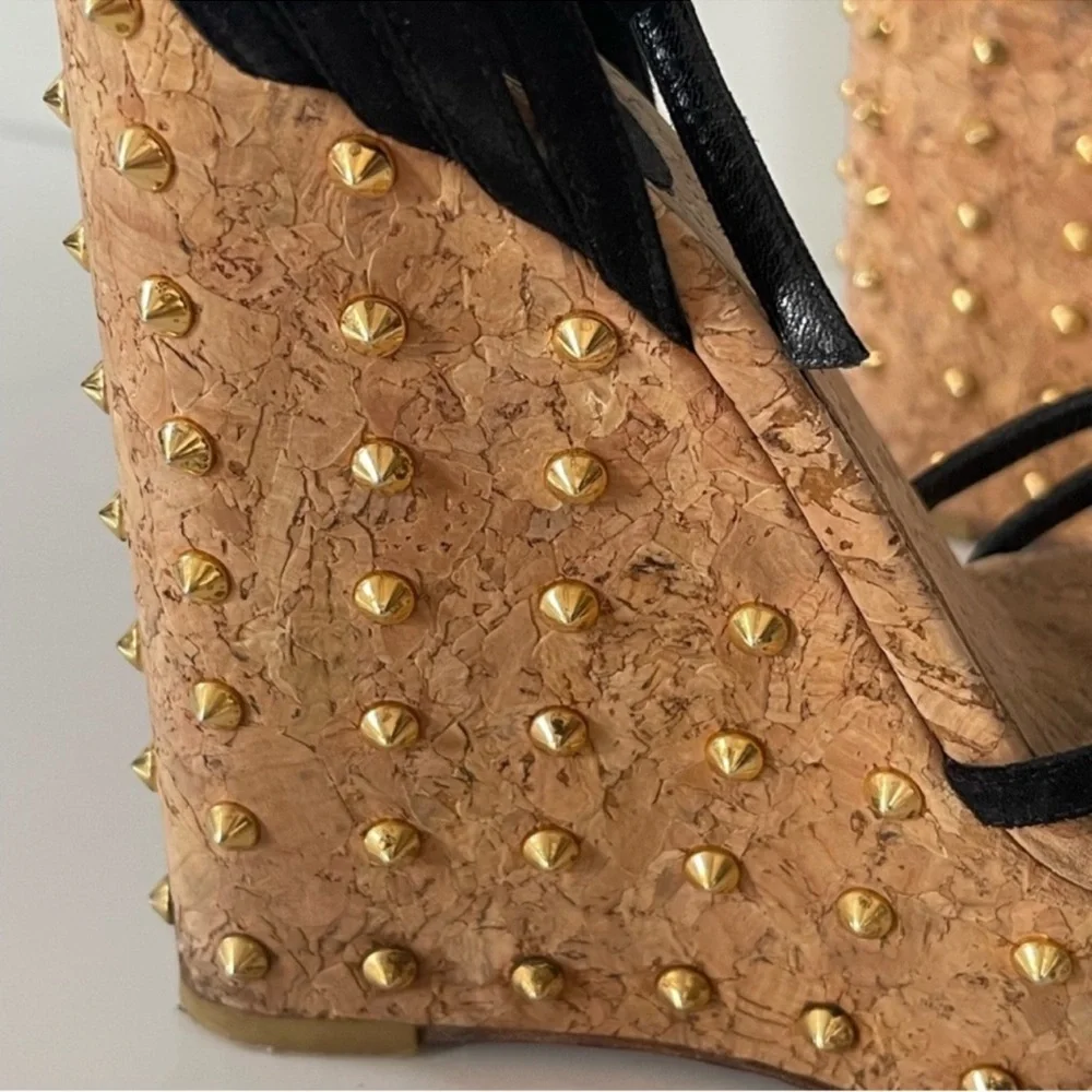 AUTHENTIC GUCCI RESORT COLLECTION STUDDED WEDGES - Picture 7 of 14